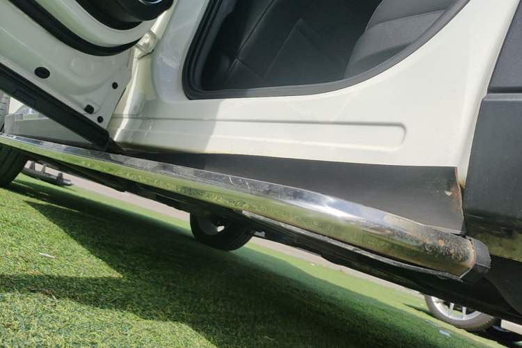 Used Ford Equator 2021 EcoBoost 225 Platinum Edition 6-seater Left Side Sill