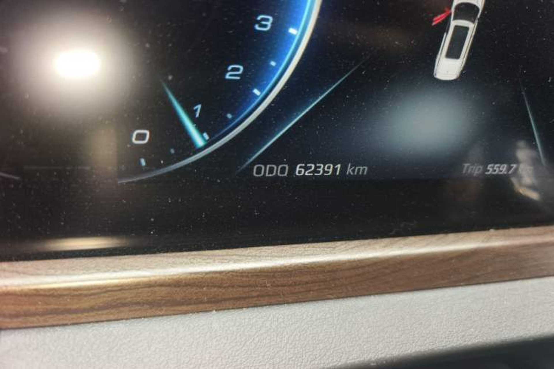 Used Ford Equator 2021 EcoBoost 225 Premier 6-Seater Odometer Close Up