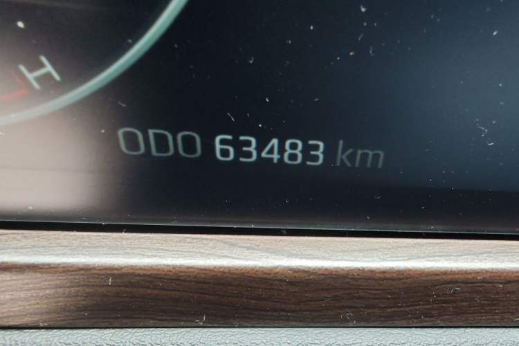 Used Ford Equator 2021 EcoBoost 225 Premier 7-Seater Odometer Close Up