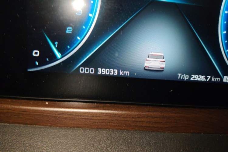 Used Ford Equator 2021 EcoBoost 225 Premier 6-Seater Odometer Close Up