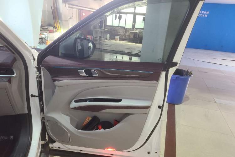 Used Ford Equator 2021 EcoBoost 225 Premier 6-Seater Right Front Door Interior