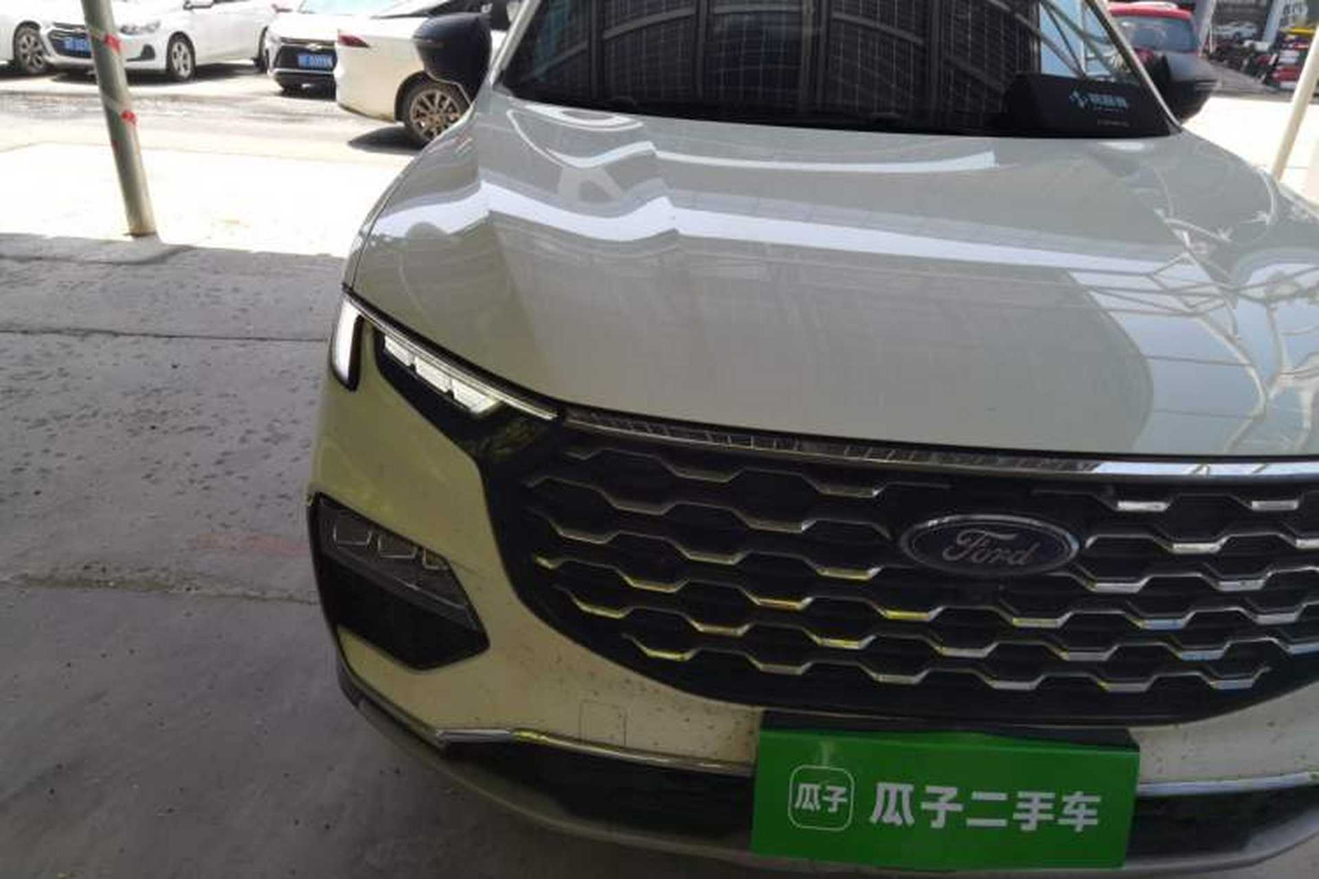 Used Ford Equator 2021 EcoBoost 225 Premier 6-Seater Right Front Headlight