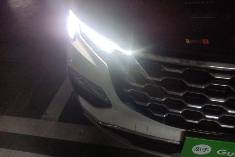 Used Ford Equator 2021 EcoBoost 225 Platinum Edition 6-seater Right Front Headlight