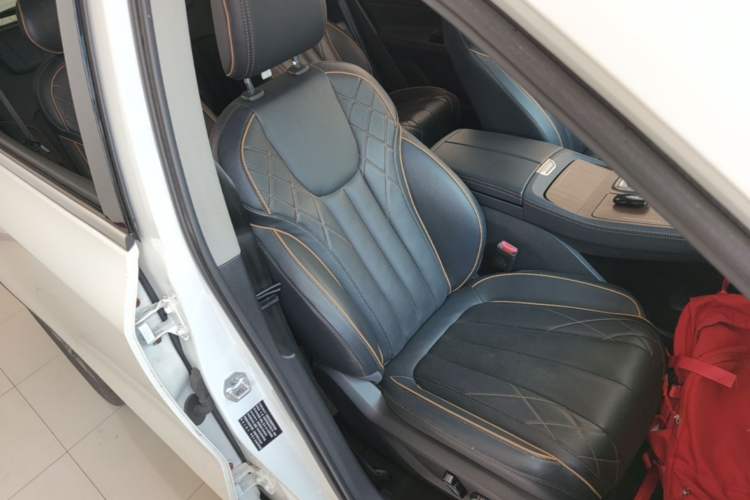 Used Ford Equator 2021 EcoBoost 225 Premier 6-Seater Right Front Seat