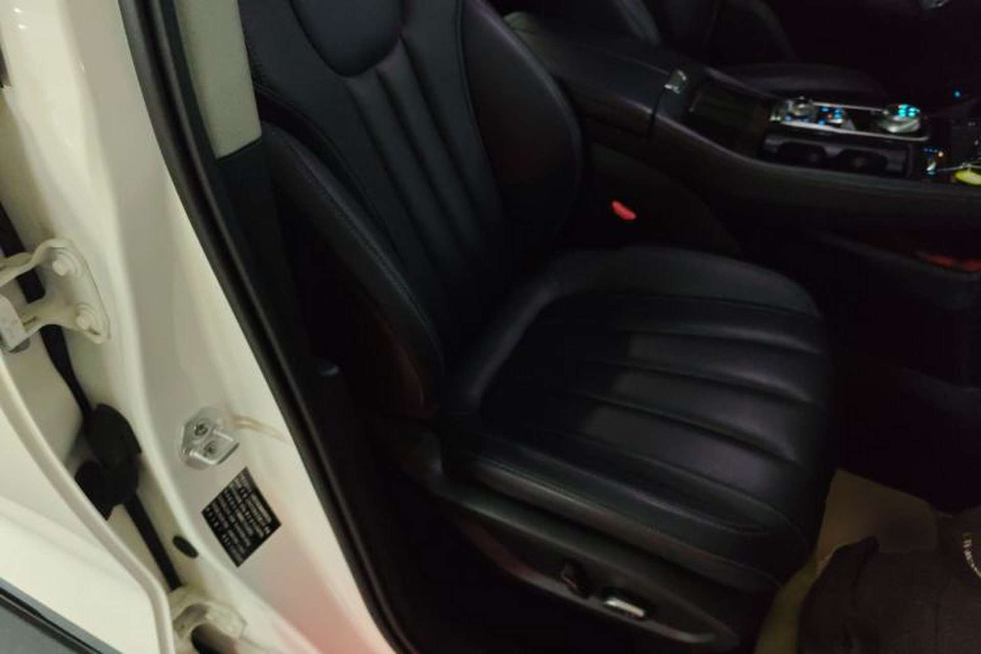Used Ford Equator 2021 EcoBoost 225 Platinum Edition 7-Seater Right Front Seat