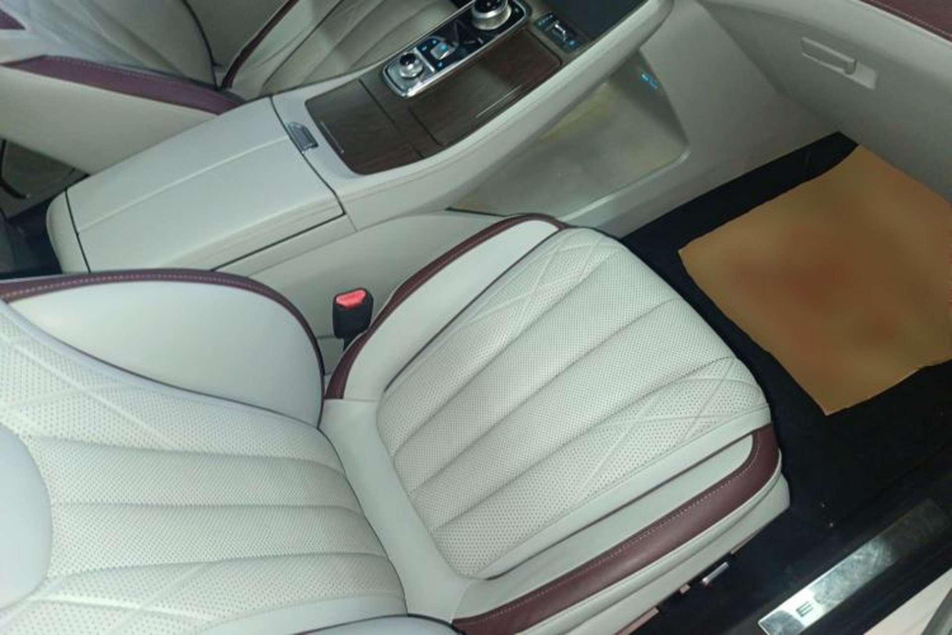 Used Ford Equator 2021 EcoBoost 225 Premier 6-Seater Right Front Seat