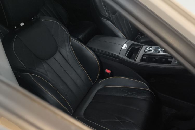 Used Ford Equator 2021 EcoBoost 225 Premier PLUS 6-Seater Right Front Seat