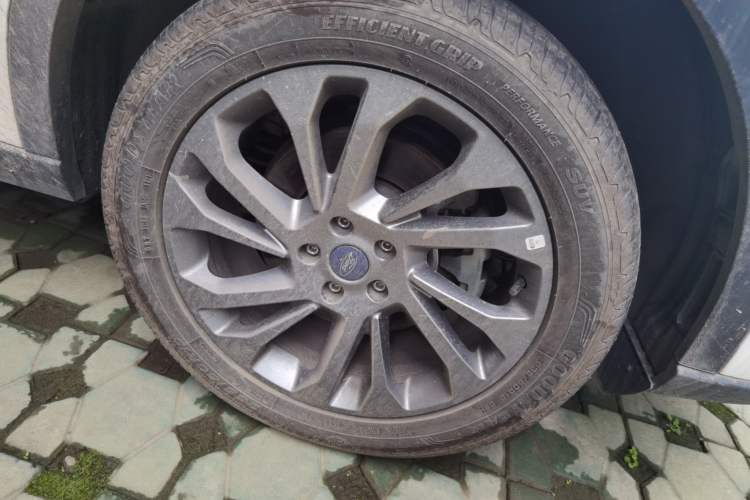 Used Ford Equator 2021 EcoBoost 225 Premier 6-Seater Right Front Wheel Hub