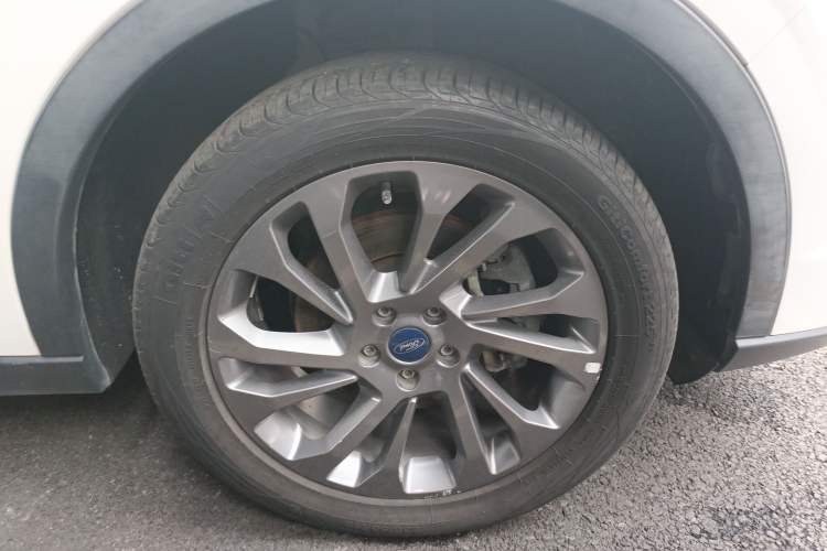 Used Ford Equator 2021 EcoBoost 225 Premier 6-Seater Right Front Wheel Hub