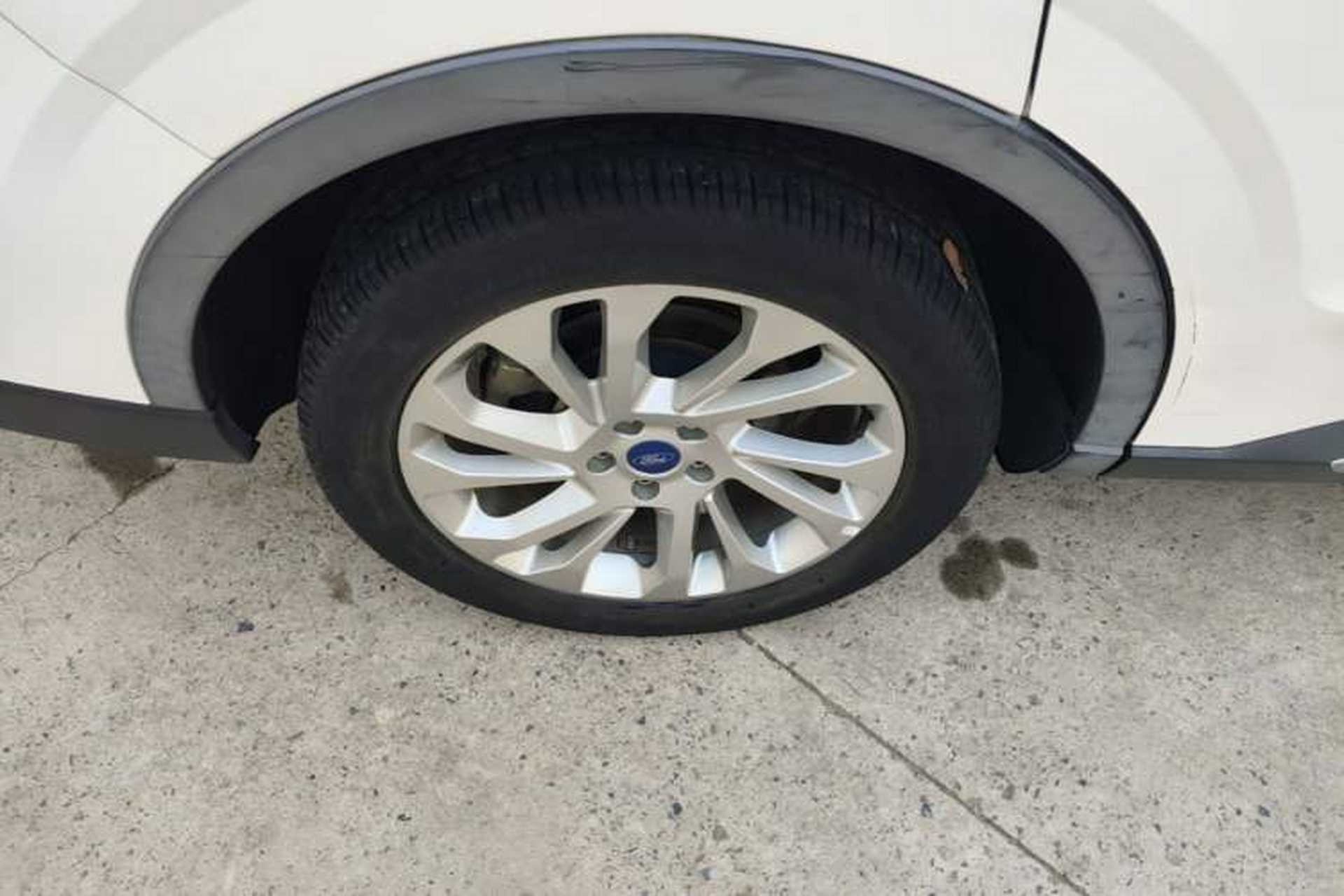 Used Ford Equator 2021 EcoBoost 225 Platinum Edition 6-seater Right Rear Wheel Hub