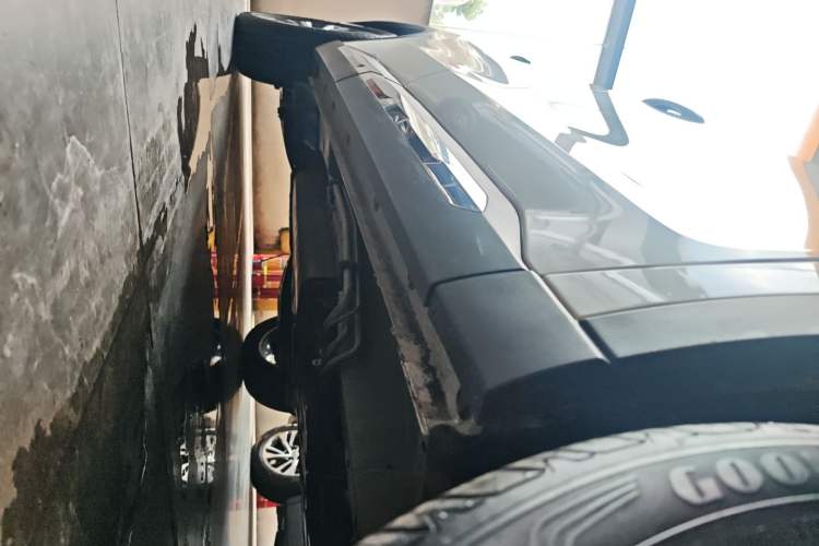 Used Ford Equator 2021 EcoBoost 225 Premier 7-Seater Right Side Sill