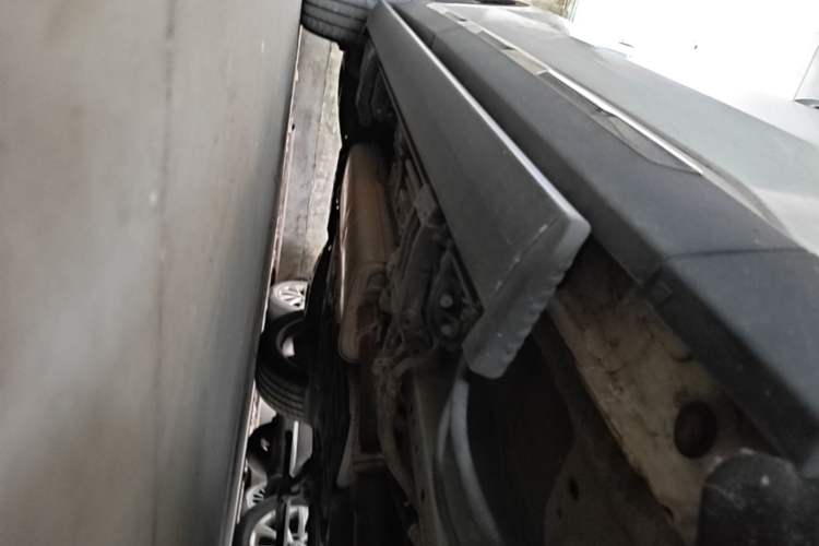 Used Ford Equator 2021 EcoBoost 225 Premier PLUS 6-Seater Right Side Sill