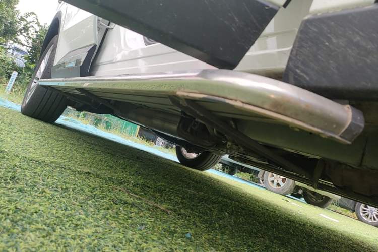 Used Ford Equator 2021 EcoBoost 225 Platinum Edition 6-seater Right Side Sill
