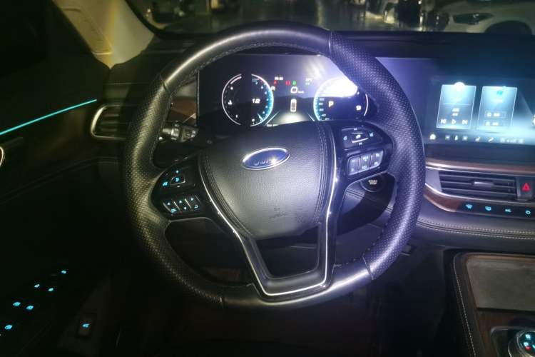 Used Ford Equator 2021 EcoBoost 225 Premier 6-Seater Steering Wheel