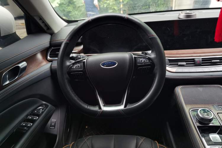 Used Ford Equator 2021 EcoBoost 225 Premier 6-Seater Steering Wheel
