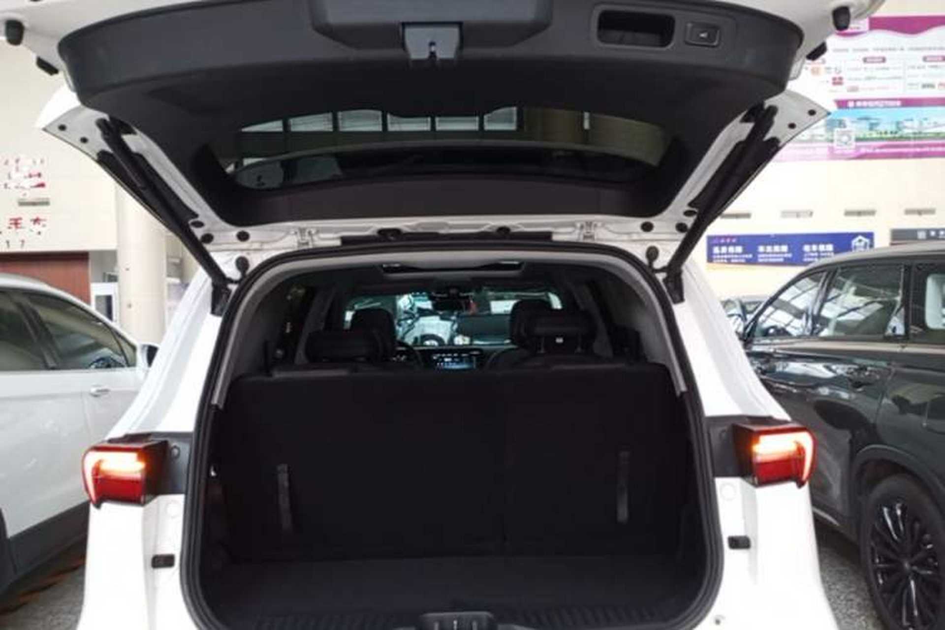 Used Ford Equator 2021 EcoBoost 225 Premier 6-Seater Trunk