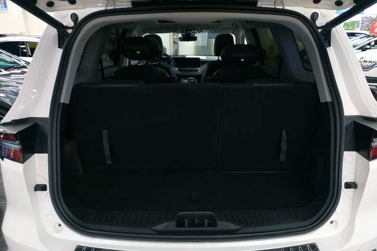 Used Ford Equator 2021 EcoBoost 225 Premier 6-Seater Trunk