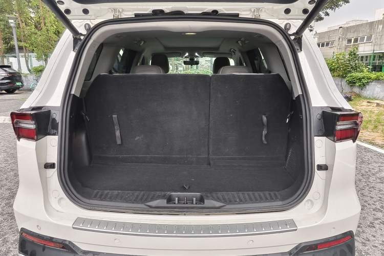 Used Ford Equator 2021 EcoBoost 225 Platinum Edition 6-seater Trunk