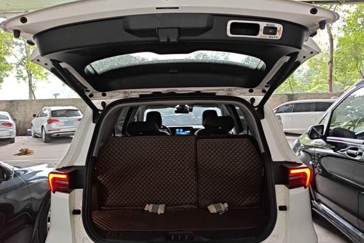Used Ford Equator 2021 EcoBoost 225 Premier PLUS 6-Seater Trunk