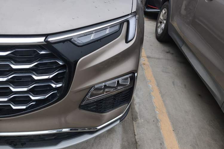 Used Ford Equator 2021 EcoBoost 225 Premier 7-Seater Left Front Headlight