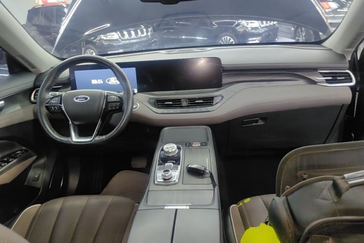 Used Ford Equator 2023 EcoBoost 225 Premier 7-Seater (2/2/3) Center Console