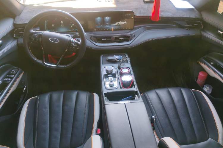 Used Ford Equator 2023 EcoBoost 225 Obsidian Orange Edition Prestige PLUS 7-Seater (2/2/3) Center Console