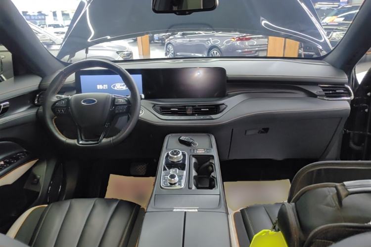 Used Ford Equator 2023 EcoBoost 225 Premier 7-Seater (2/3/2) Center Console
