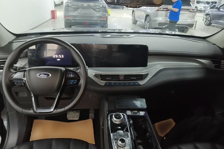 Used Ford Equator 2023 EcoBoost 225 Platinum Edition 7-Seater (2/3/2) Center Console
