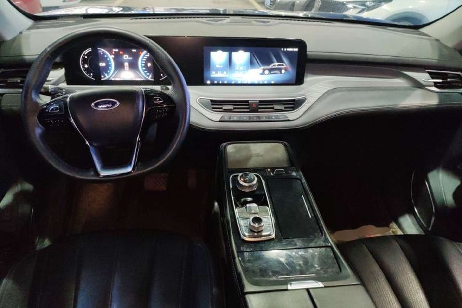 Used Ford Equator 2023 EcoBoost 225 Platinum Edition 7-Seater (2/3/2) Center Console