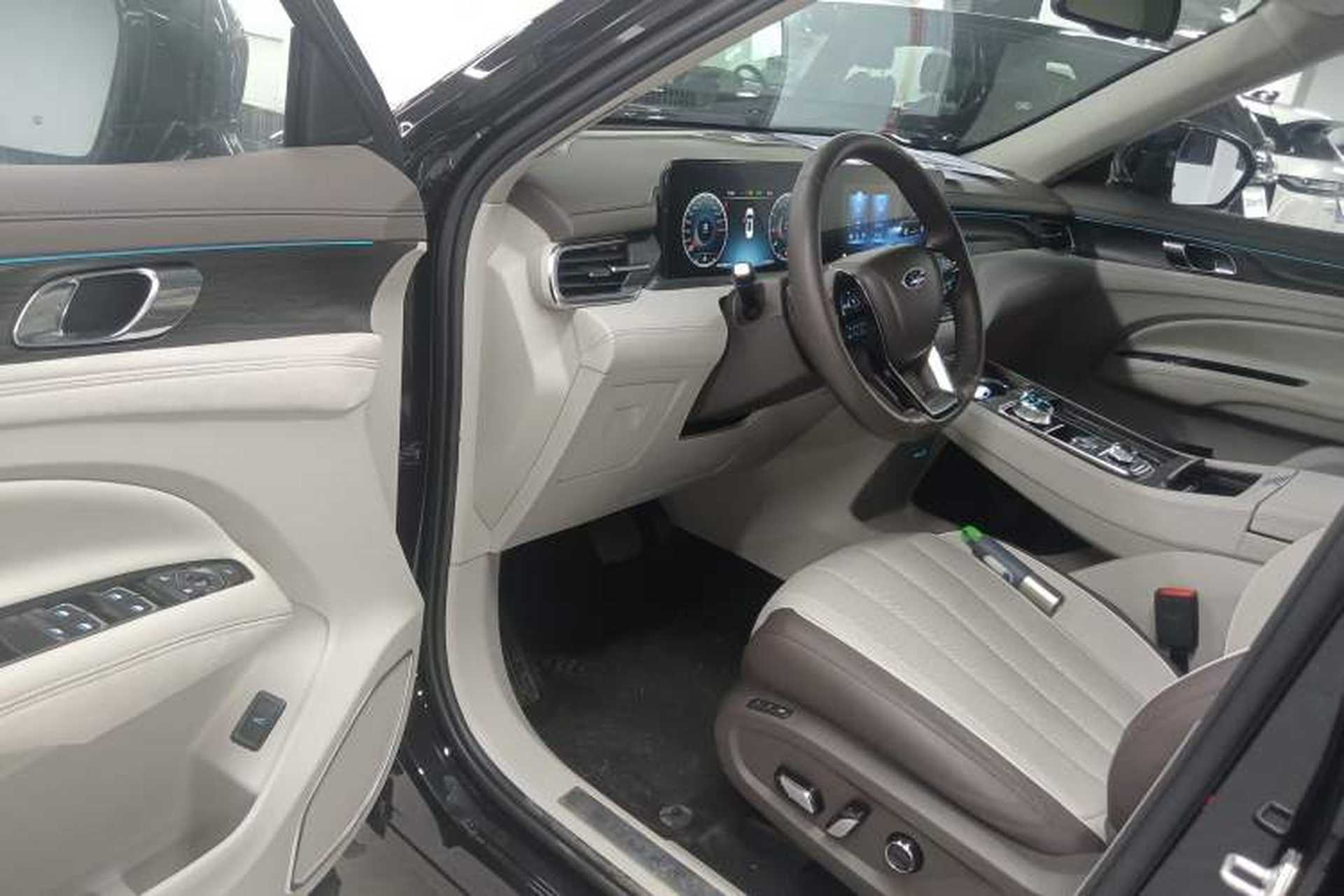 Used Ford Equator 2023 EcoBoost 225 Premier PLUS 7-Seater (2/2/3) Driver Seat