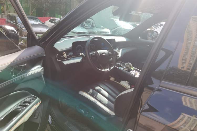Used Ford Equator 2023 EcoBoost 225 Obsidian Orange Edition Prestige 7-Seater (2/2/3) Driver Seat