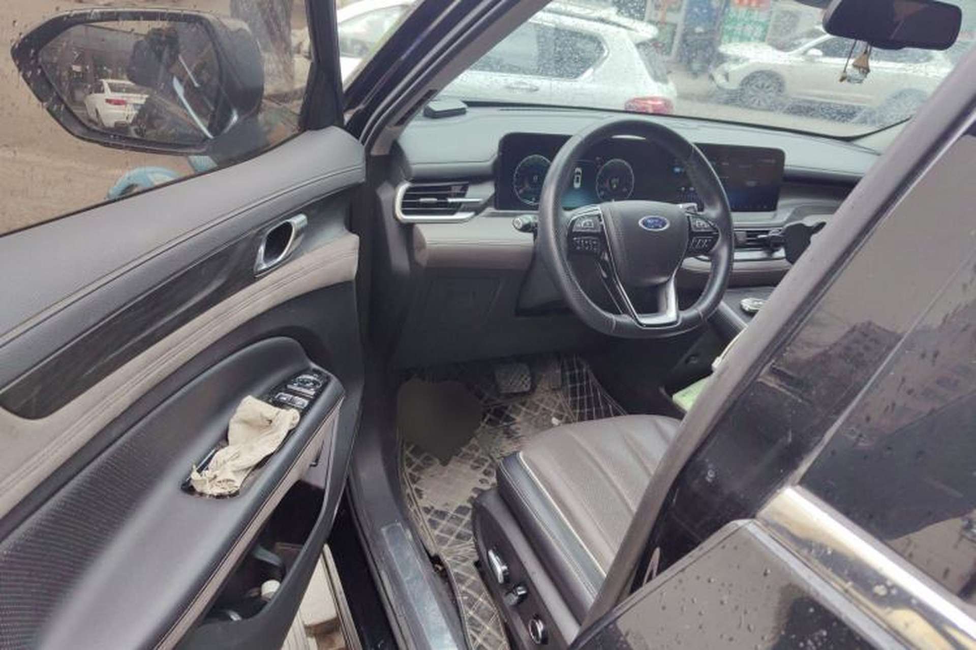 Used Ford Equator 2023 EcoBoost 225 Premier 7-Seater (2/2/3) Driver Seat