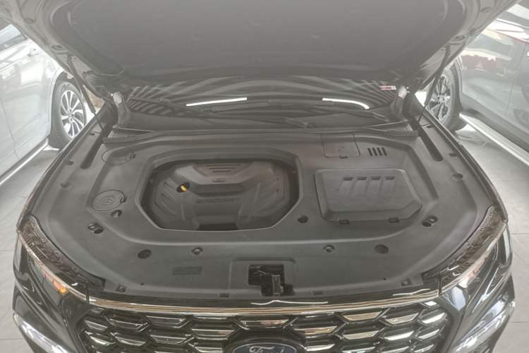 Used Ford Equator 2023 EcoBoost 225 Premier 7-Seater (2/2/3) Engine Bay