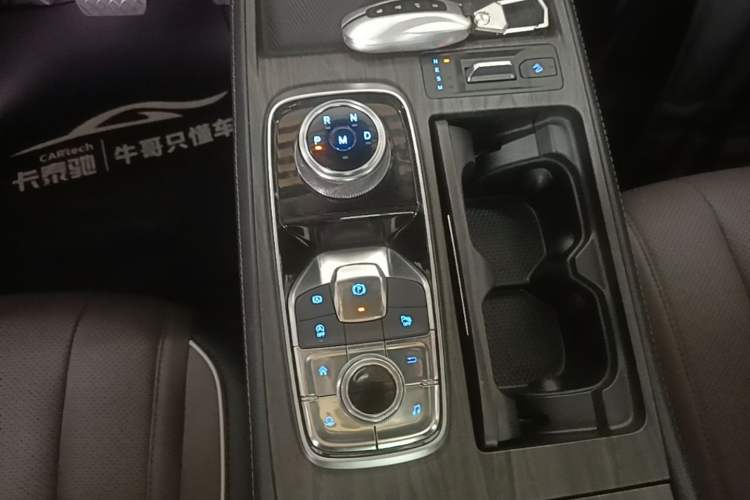 Used Ford Equator 2023 EcoBoost 225 Premier 7-Seater (2/2/3) Gear Lever