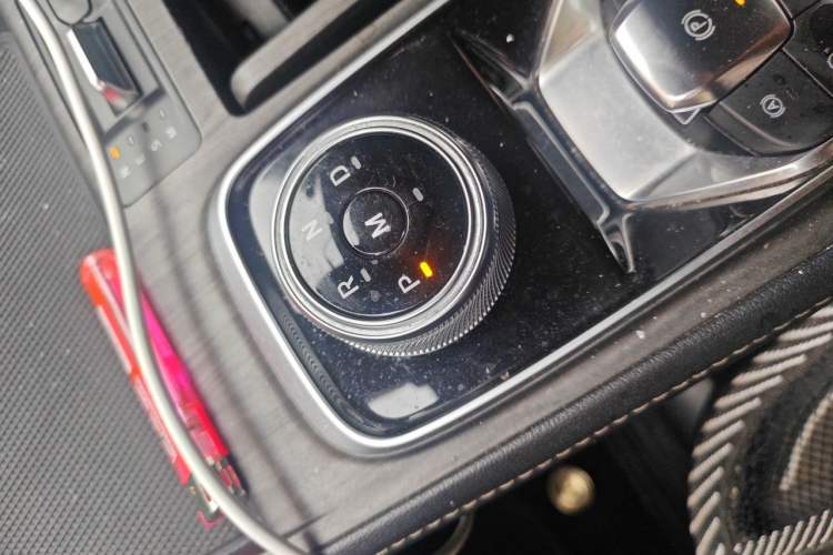Used Ford Equator 2023 EcoBoost 225 Premier 7-Seater (2/3/2) Gear Lever