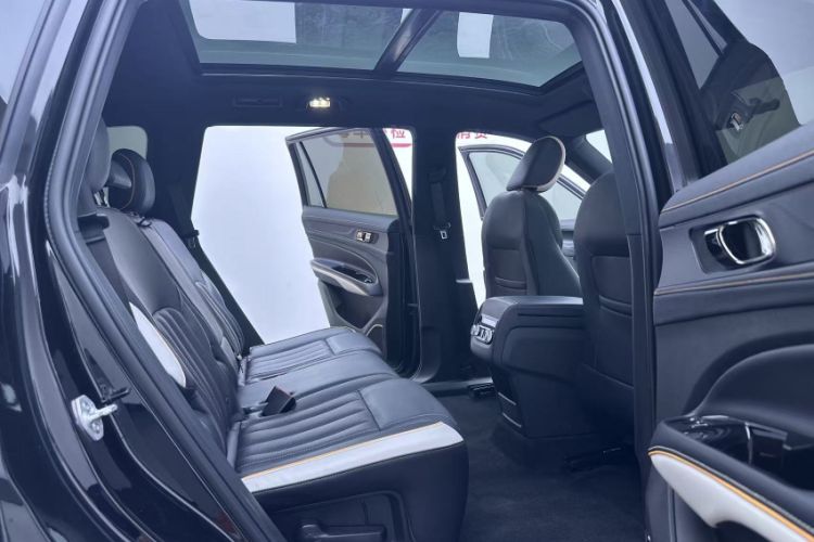 Used Ford Equator 2023 EcoBoost 225 Premier 7-Seater (2/3/2) Interior 1