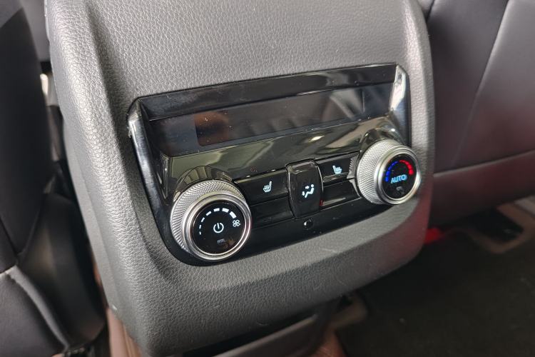 Used Ford Equator 2023 EcoBoost 225 Premier 7-Seater (2/3/2) Interior 10