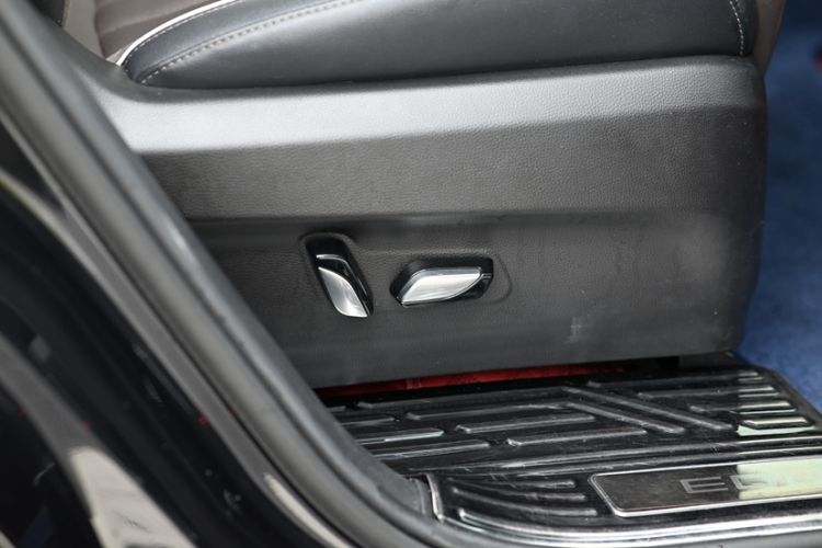 Used Ford Equator 2023 EcoBoost 225 Premier 7-Seater (2/2/3) Interior 10