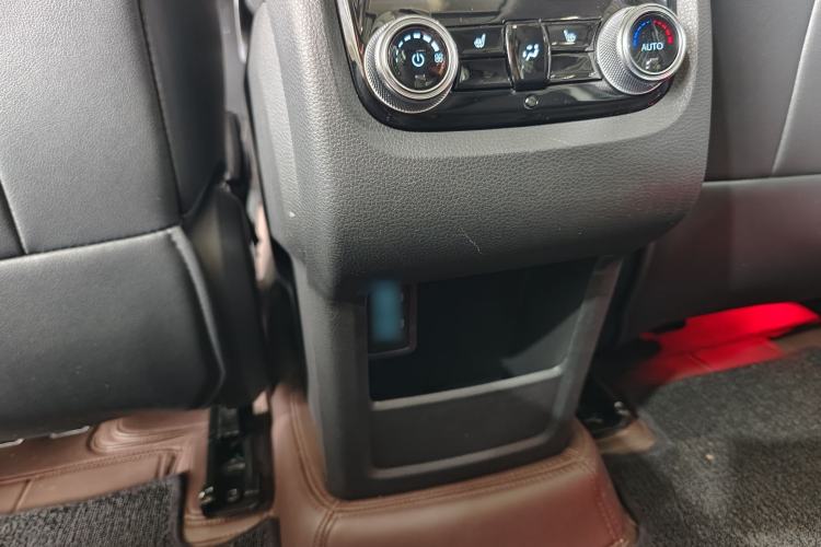 Used Ford Equator 2023 EcoBoost 225 Premier 7-Seater (2/3/2) Interior 11