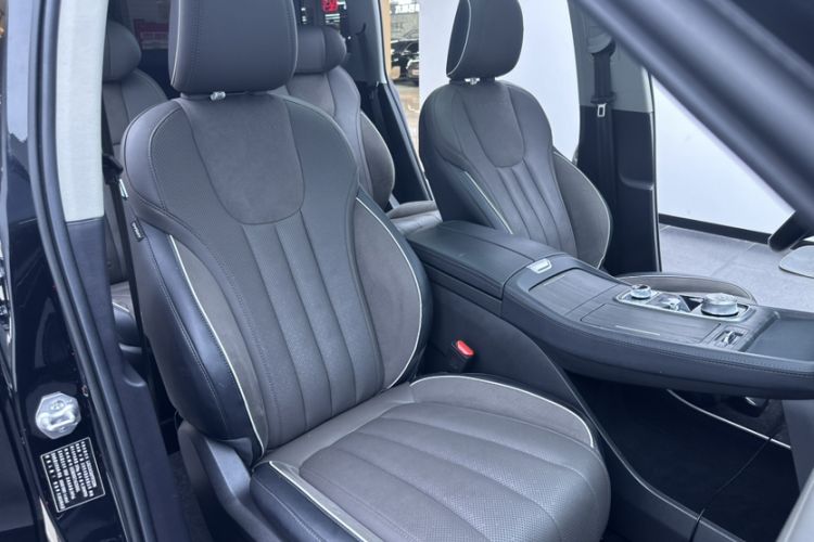 Used Ford Equator 2023 EcoBoost 225 Premier 7-Seater (2/2/3) Interior 12