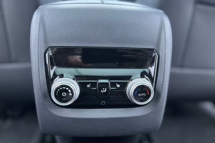 Used Ford Equator 2023 EcoBoost 225 Premier 7-Seater (2/3/2) Interior 12
