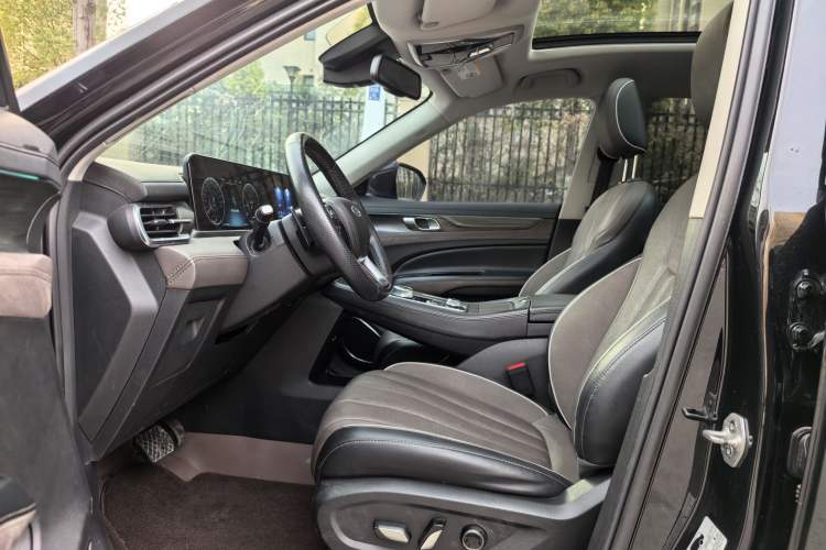 Used Ford Equator 2023 EcoBoost 225 Premier 7-Seater (2/3/2) Interior 2