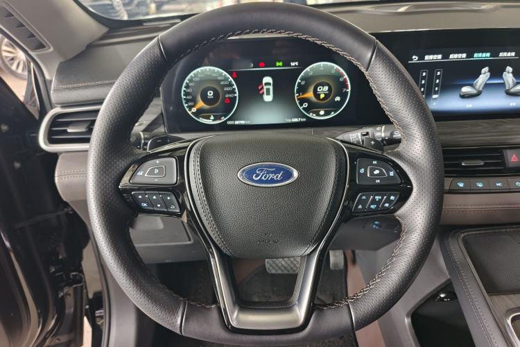 Used Ford Equator 2023 EcoBoost 225 Premier 7-Seater (2/3/2) Interior 3