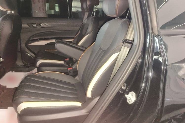 Used Ford Equator 2023 EcoBoost 225 Premier 7-Seater (2/2/3) Interior 3