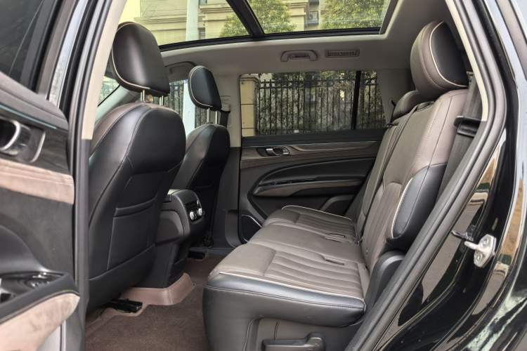 Used Ford Equator 2023 EcoBoost 225 Premier 7-Seater (2/3/2) Interior 4