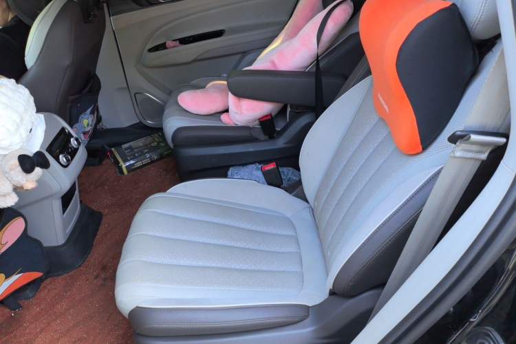Used Ford Equator 2023 EcoBoost 225 Premier PLUS 7-Seater (2/2/3) Interior 4