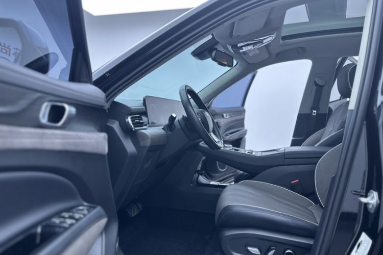 Used Ford Equator 2023 EcoBoost 225 Premier 7-Seater (2/2/3) Interior 5