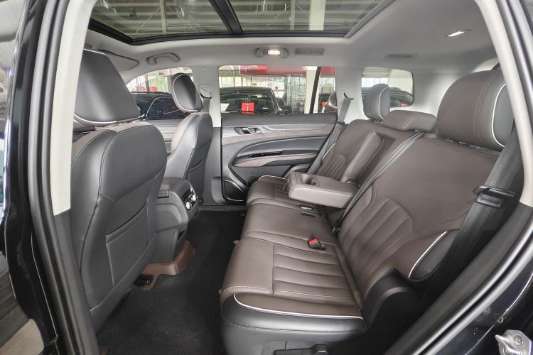 Used Ford Equator 2023 EcoBoost 225 Premier 7-Seater (2/3/2) Interior 6
