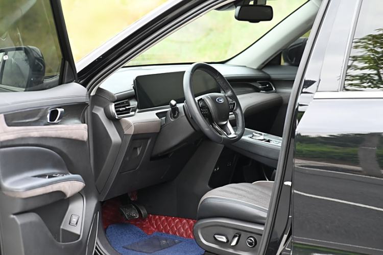 Used Ford Equator 2023 EcoBoost 225 Premier 7-Seater (2/2/3) Interior 6