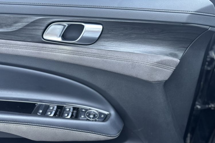 Used Ford Equator 2023 EcoBoost 225 Premier 7-Seater (2/2/3) Interior 7